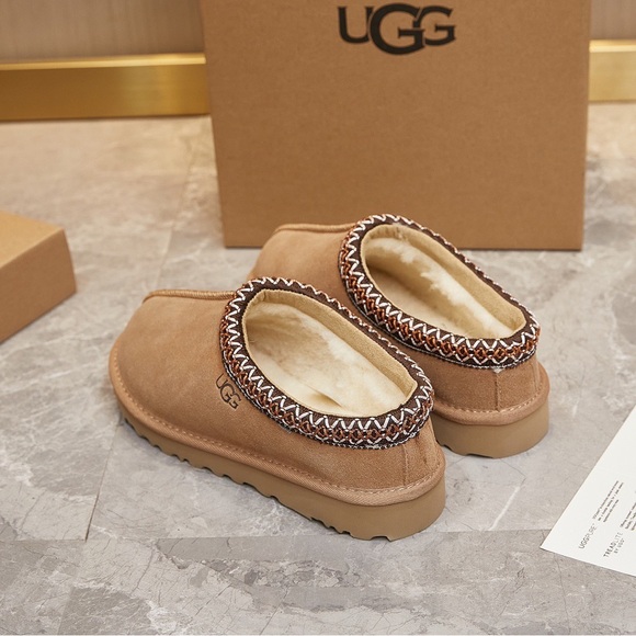 UGG Tasman Slipper Chestnut - Picture 2 of 9